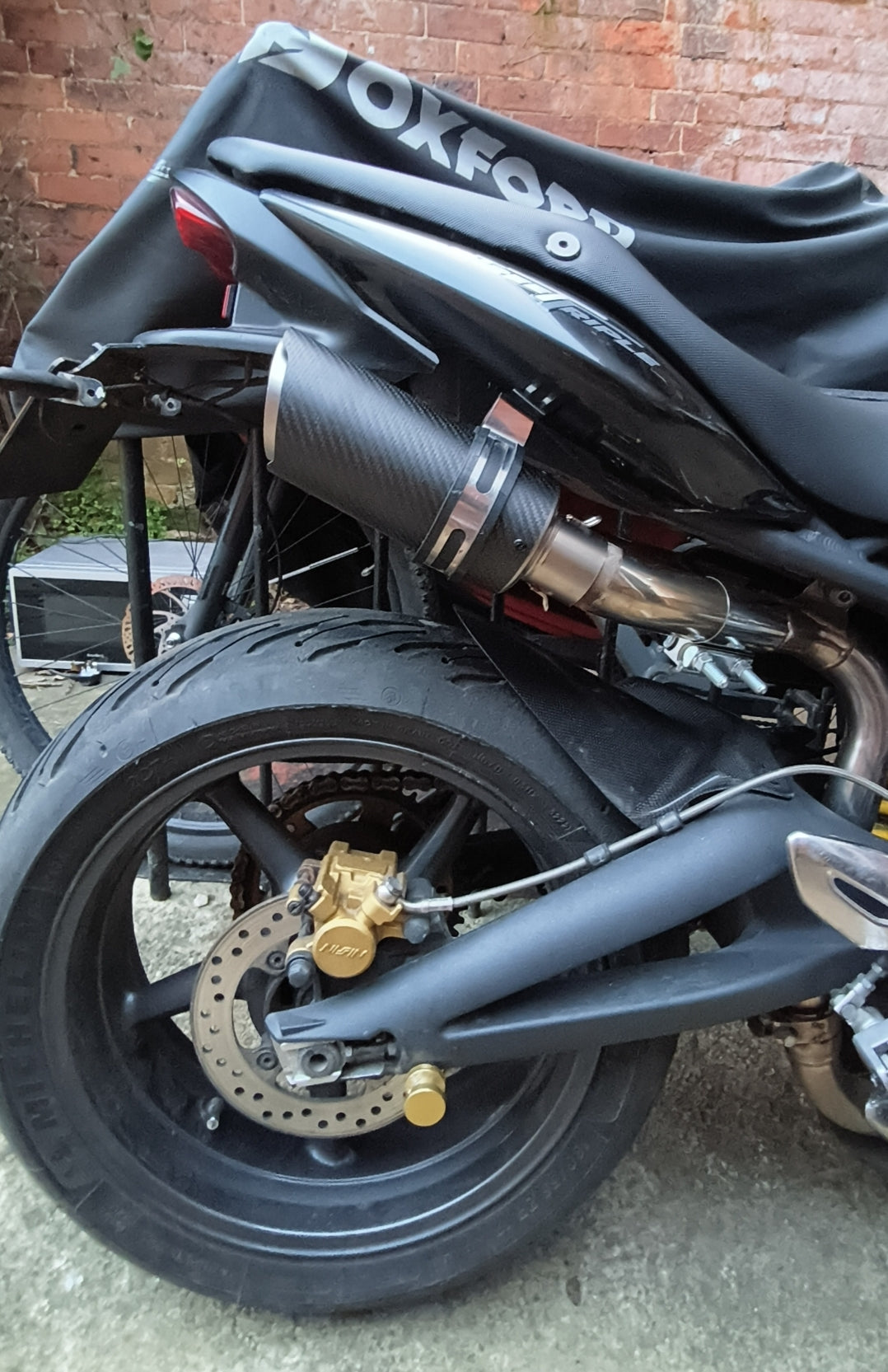 Aftermarket Triumph Street Triple 675/R Dual Exhaust Mufflers | 15-day Delivery