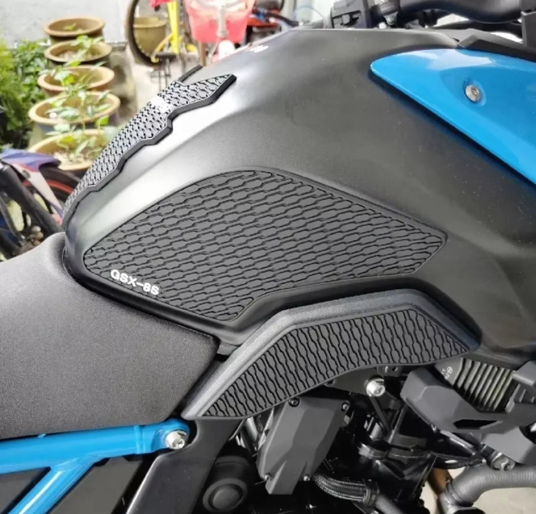 Suzuki GSX8S GSX 8S Anti slip Rubber Tank Pad Protection
